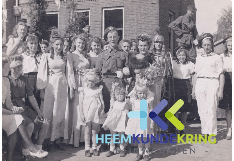Pannerden Bevrijdings feest augustus 1945 Coll.J.van Ingen